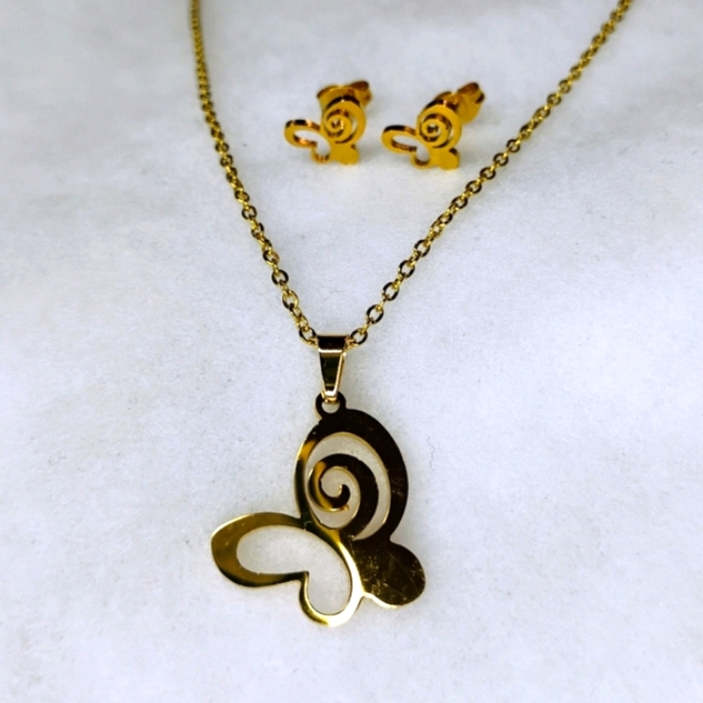 Elegant Gold Butterfly Jewelry Set
